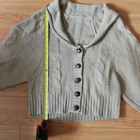 Vintage knit cardigan/bolero - Picture 7 of 7